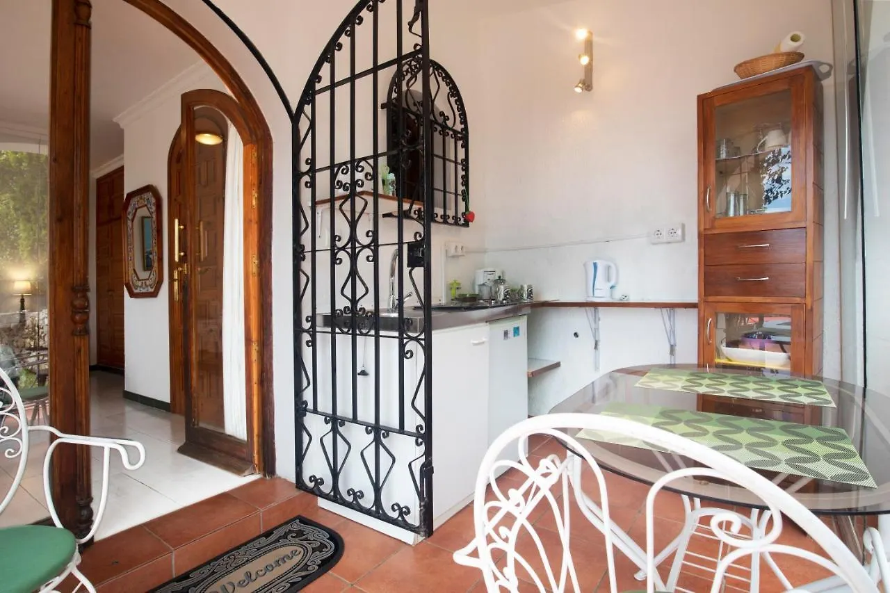 Villa Andalucia Cómpeta ゲストハウス